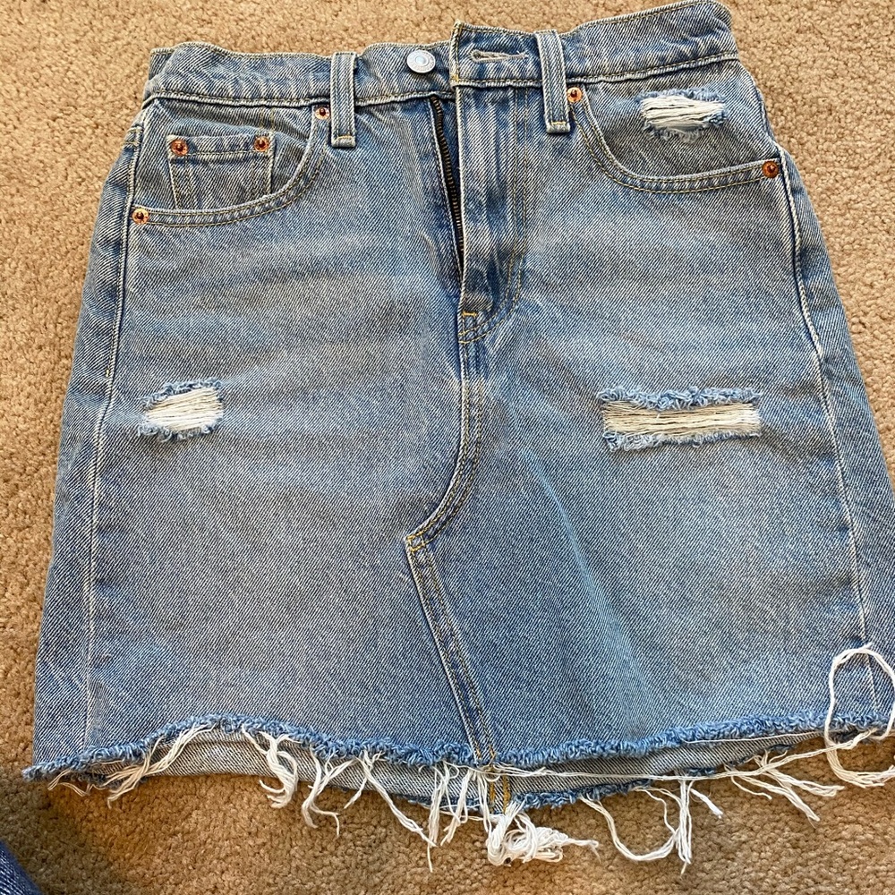 Levi’s denim skirt